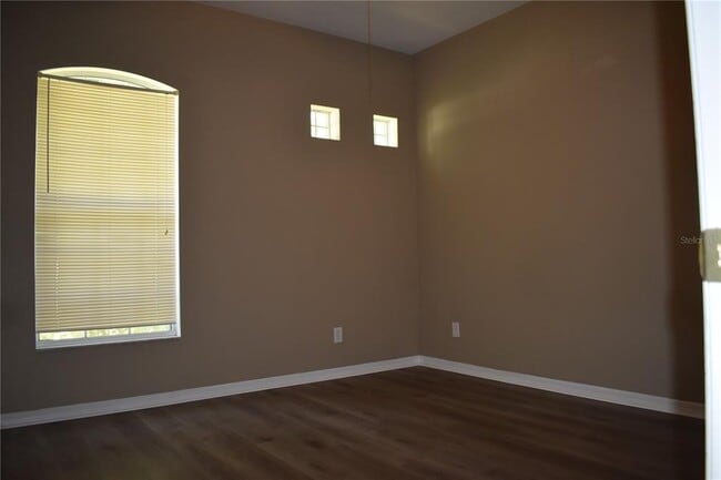 Building Photo - 644 Chesney Dr
