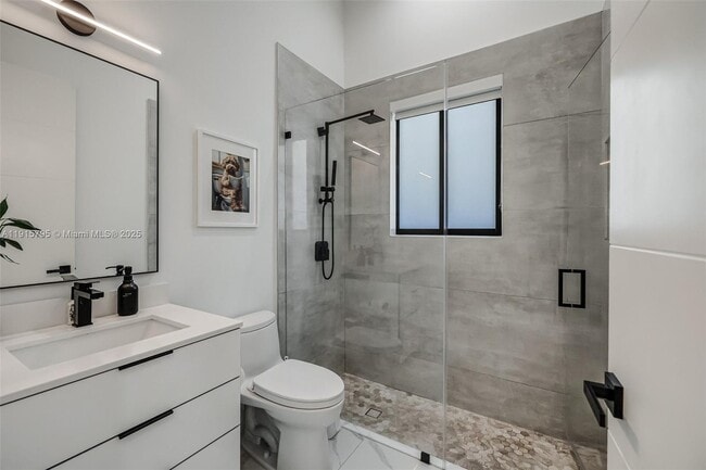 Building Photo - 250 NW 129th Ave