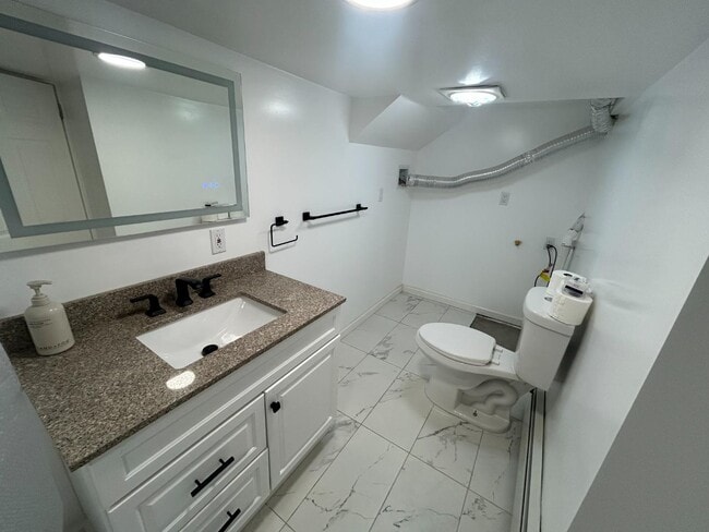 Building Photo - 1115 Keane St