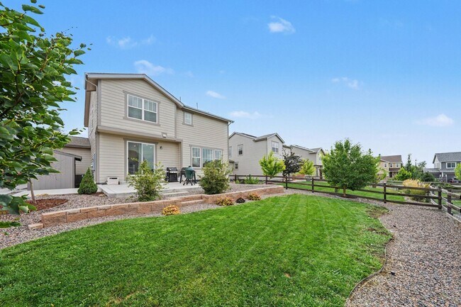Building Photo - Beautiful spacious four bedroom house!