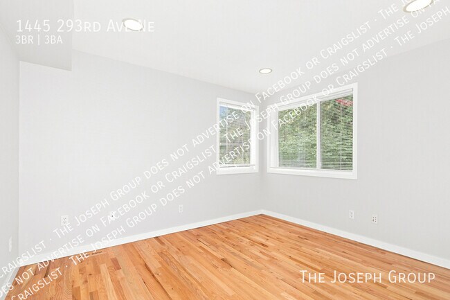 Building Photo - 1445 293rd Ave NE