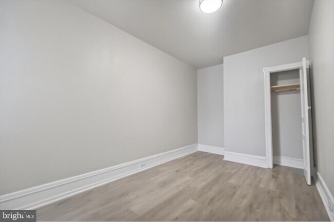 Building Photo - 5437 Webster St