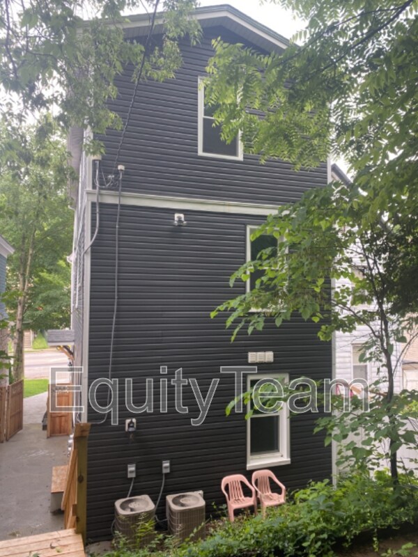 Building Photo - 568 Delta Ave