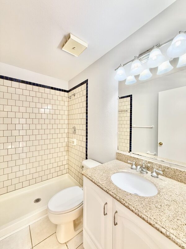 Building Photo - 3455 Countryside Blvd