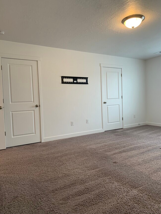 Master bedroom - 14937 S Messi St