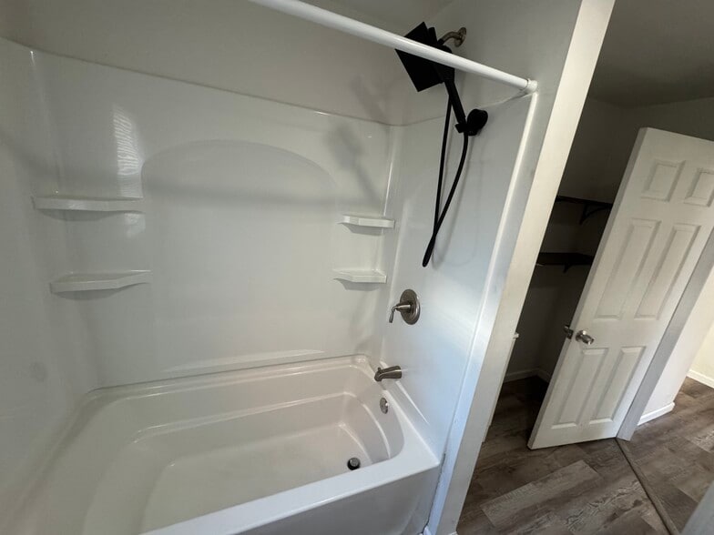 Building Photo - 23 Taylor St