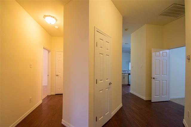 Building Photo - 736 Silverbrook Dr