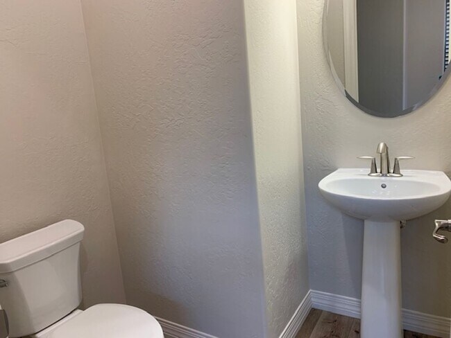 Building Photo - 3910 Positano Pl