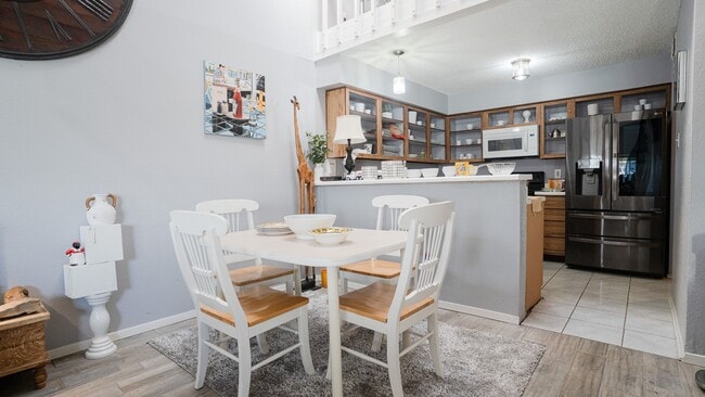 Building Photo - 12249 Copper Tree Pvt Ln