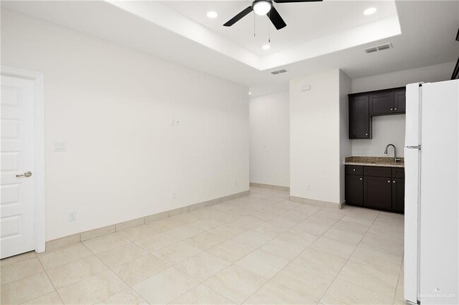 Building Photo - 2522 N Vly Cir