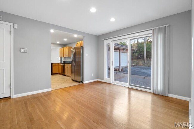 Building Photo - 8408 Louwen Dr