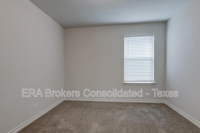 Building Photo - 121 Little Wichita
