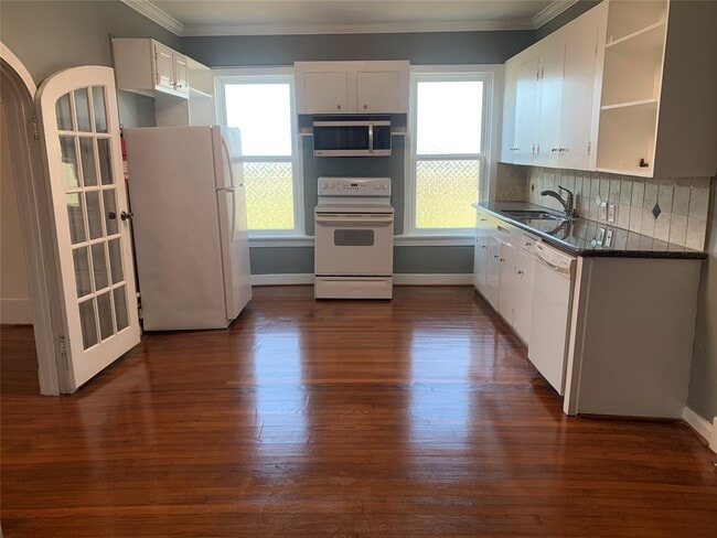 Building Photo - 1919 Wentworth St