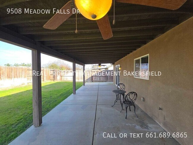 Building Photo - 9508 Meadow Falls Dr