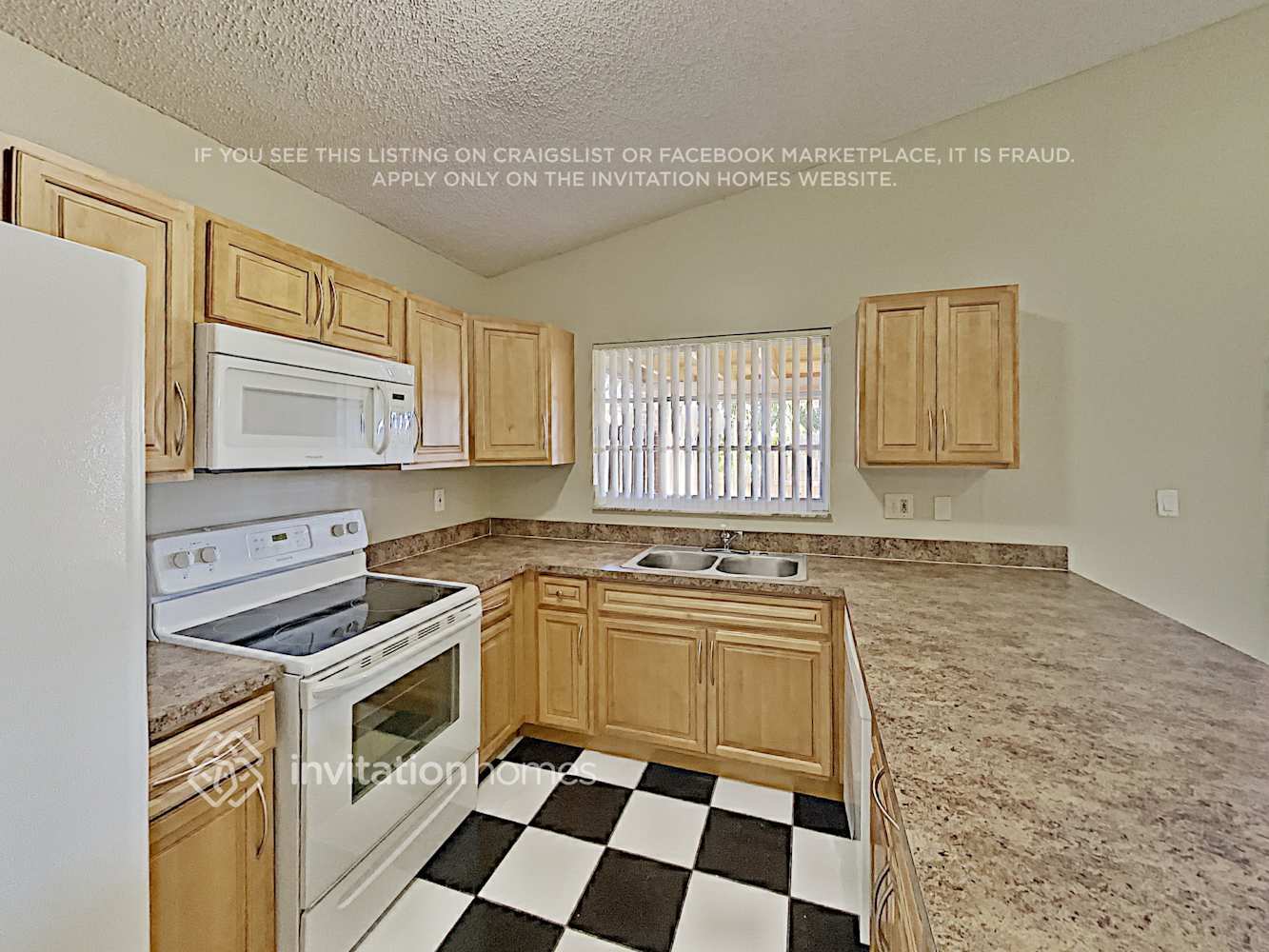 Building Photo - 5951 SW 151st Ct