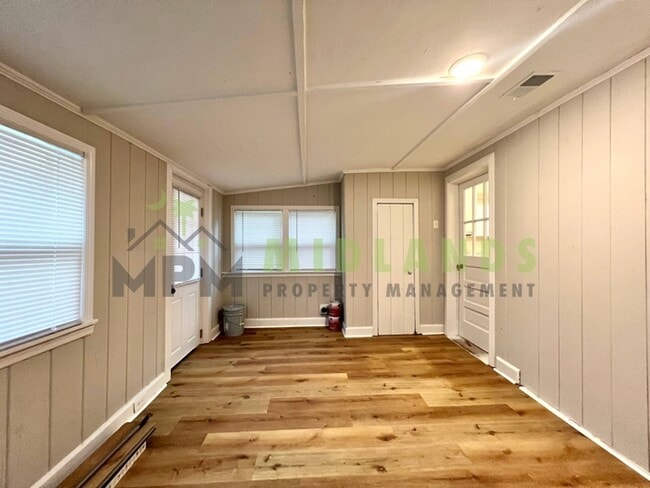 Building Photo - 1348 Ramblin Rd