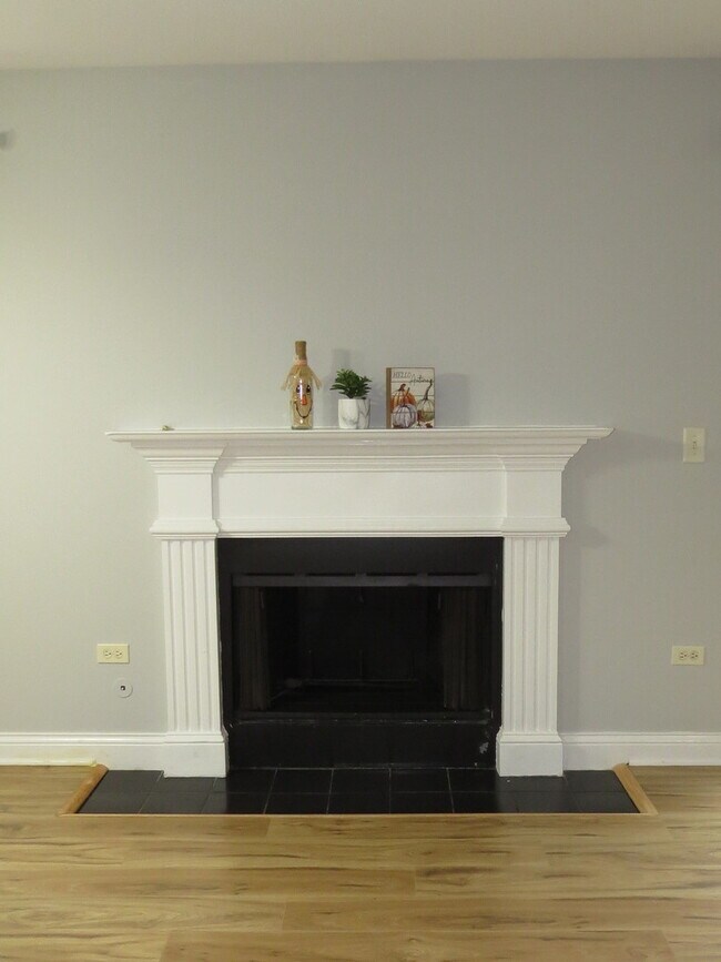 Building Photo - 43 Foxcroft Rd