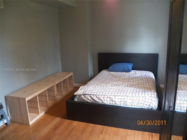 Building Photo - 600 N 35th Ave