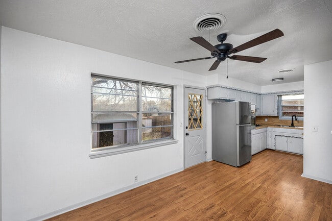 Building Photo - 5860 NW Dearborn Ave