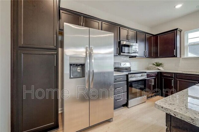 Building Photo - 113 Fenway St