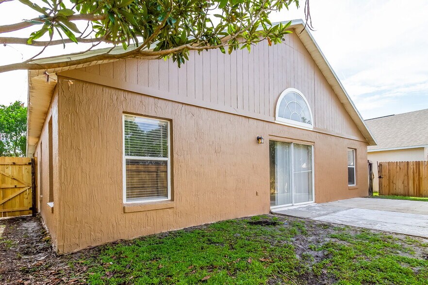 Building Photo - 312 Riunite Cir