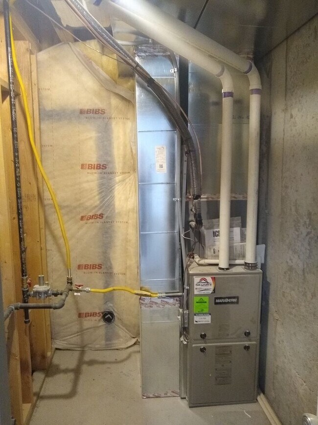 Building Photo - Bluffdale Townhouse Rental in Bringhurst S...