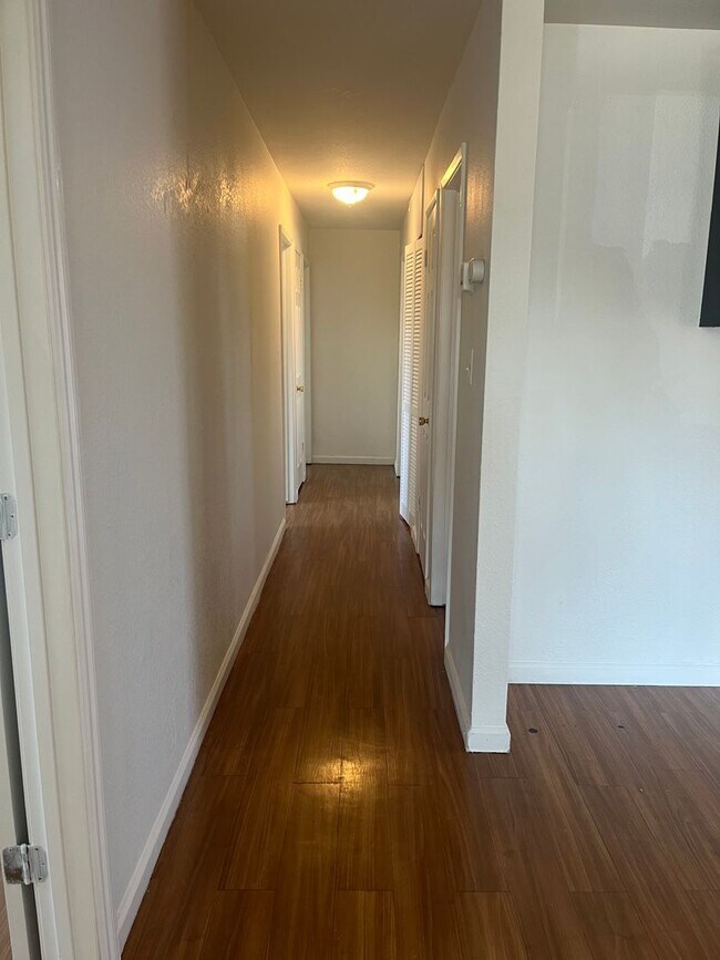 Building Photo - 3912 Amigo Dr