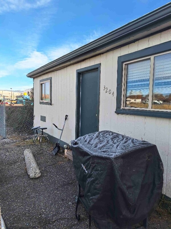 Building Photo - 3204-3216 Busch St