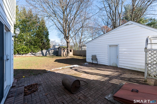 Building Photo - 37 Gaymoor Dr