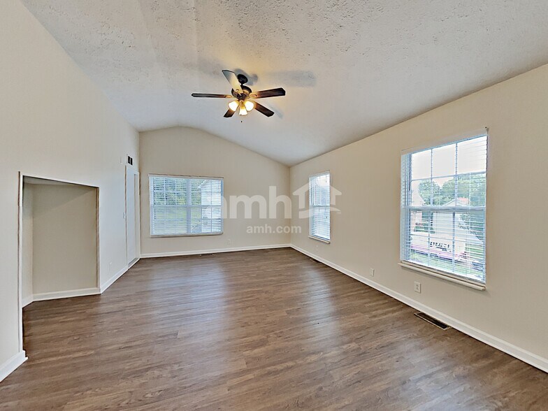 Building Photo - 4014 Lenox Ct