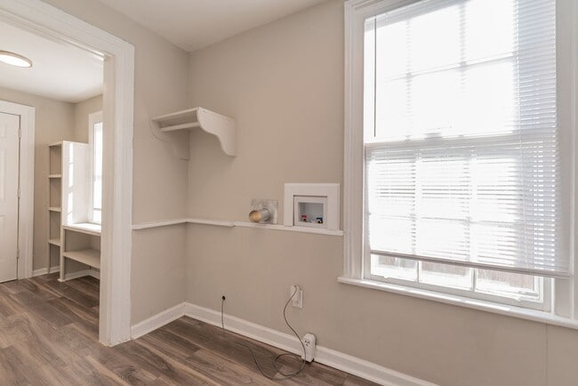 Building Photo - 1 bed/1 bath house for rent close to Downtown Augusta, with off-street parking!