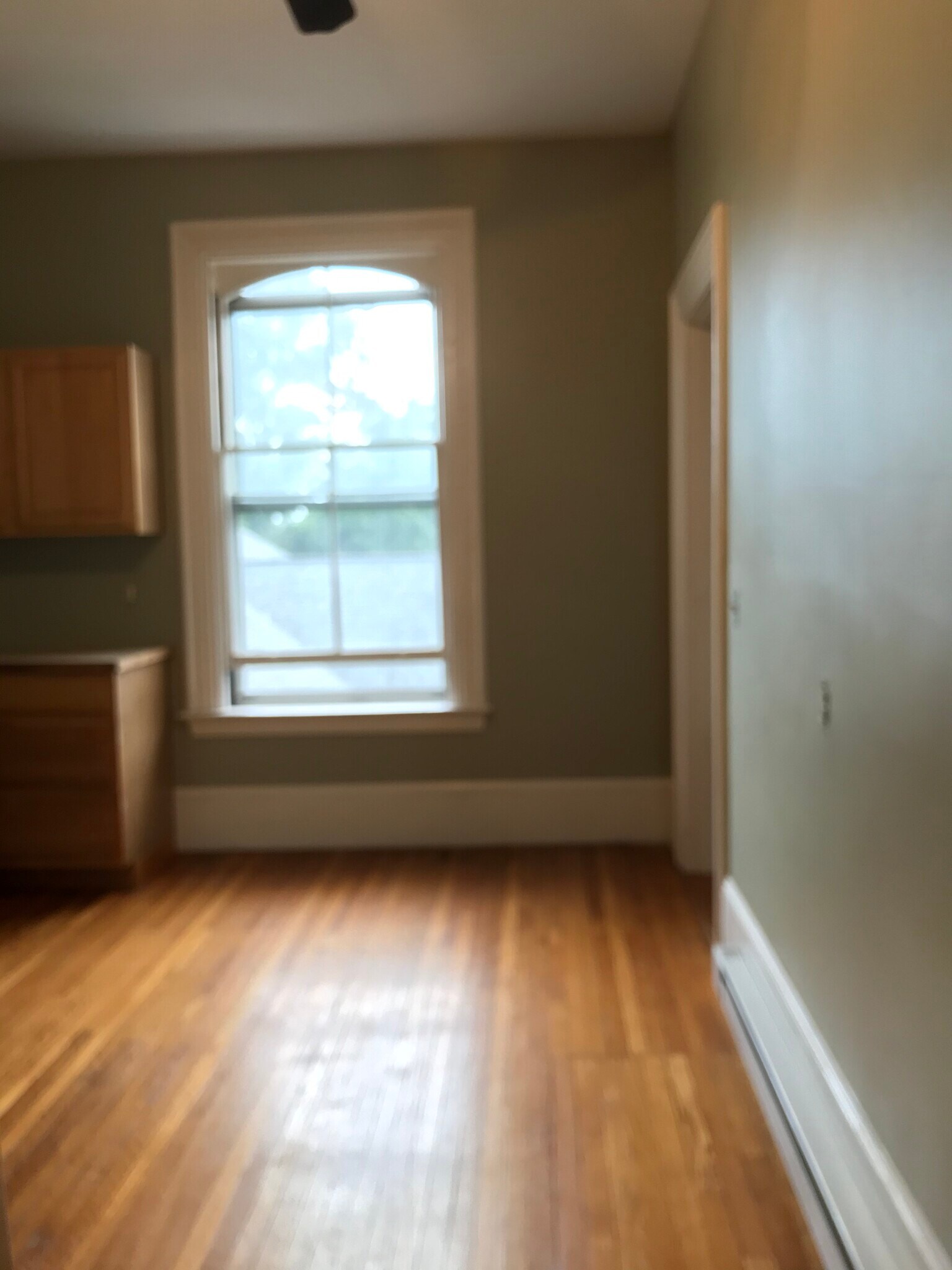 Building Photo - 420 E Merrimack St