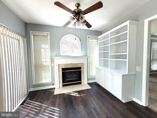 Building Photo - 6012 Ricketts Walk