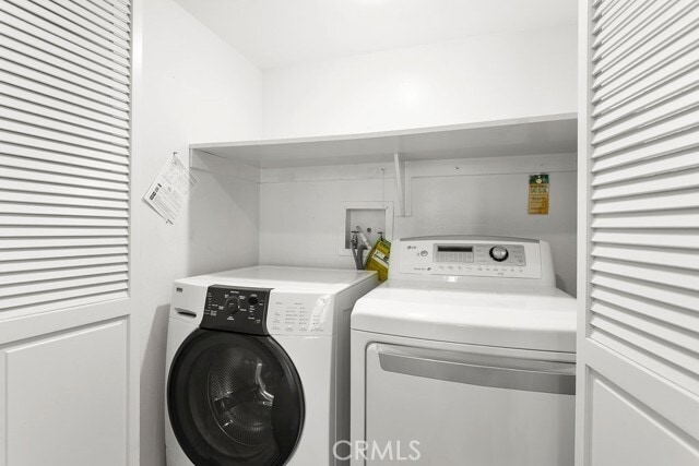 Building Photo - 20 Coralwind