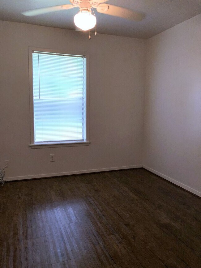 Building Photo - 3612EL