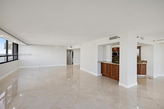 Building Photo - 10175 Collins Ave