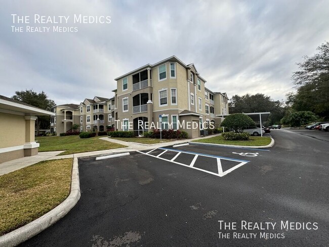 Building Photo - Available NOW! Cozy 3 Bedroom/2 Bath Unit ...