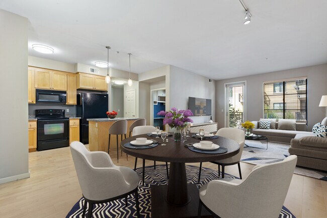 Building Photo - 800 N 8th St