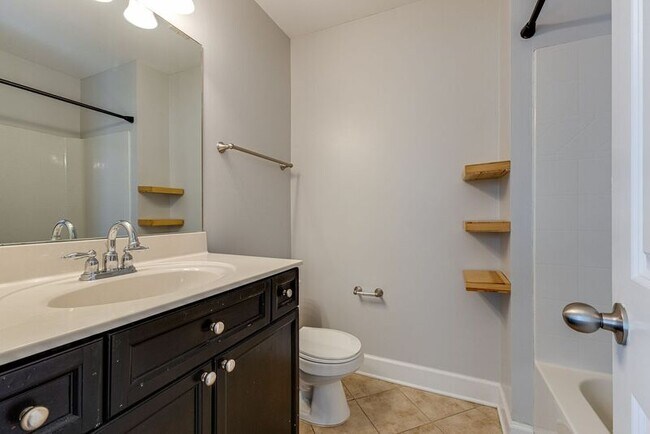 Building Photo - 531 St Jules Ln