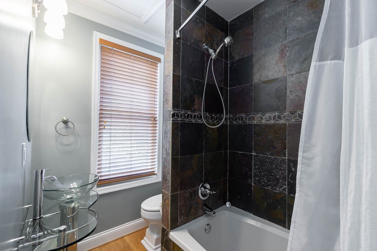 Building Photo - 503 Columbia Rd NW