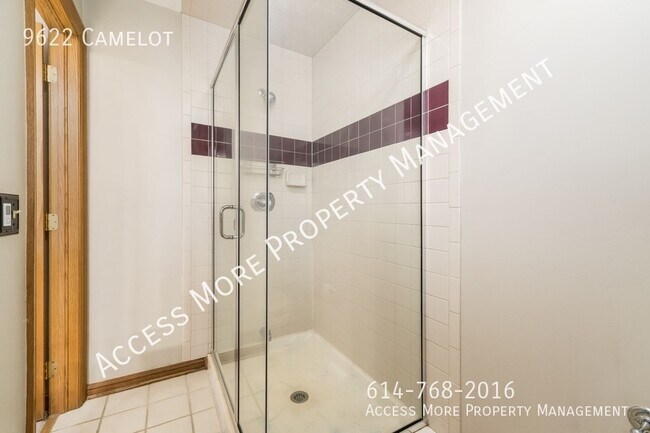 Building Photo - SPACIOUS & GRAND HOME IN PICKERINGTON!