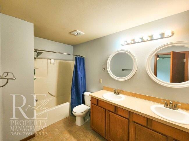 Building Photo - Beautiful Single-Story Home with Hardwood Floors, 3-Car Garage & Expansive Backyard