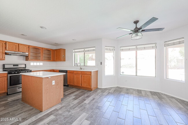 Building Photo - 4432 E Anderson Dr