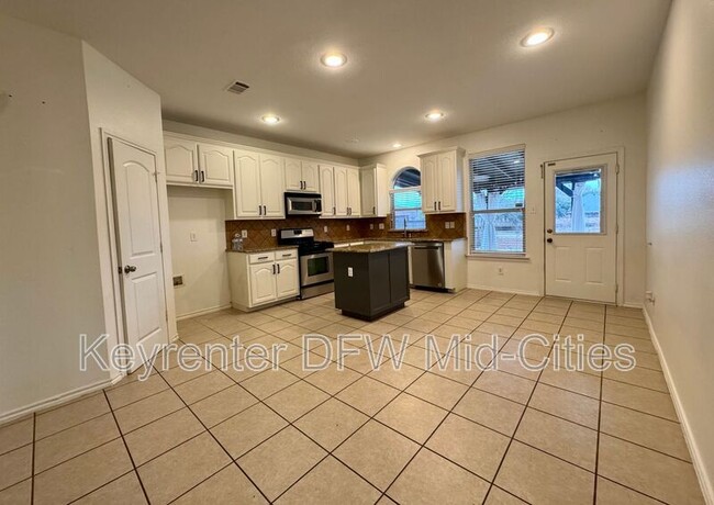 Building Photo - 3119 Juneau Dr