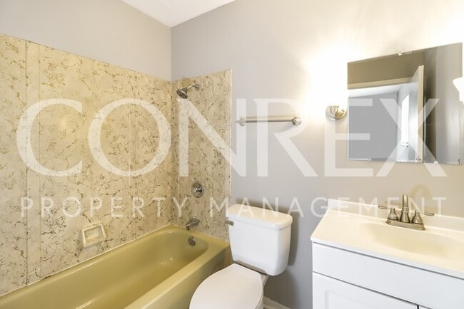 Building Photo - 3 Bedroom with GREAT updates