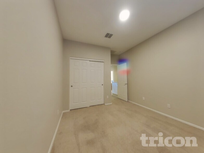 Building Photo - 14875 N 177th Ave