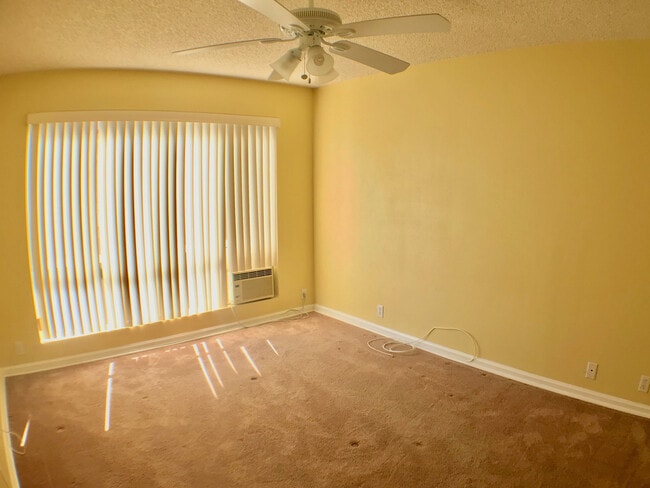 Building Photo - 271NKH