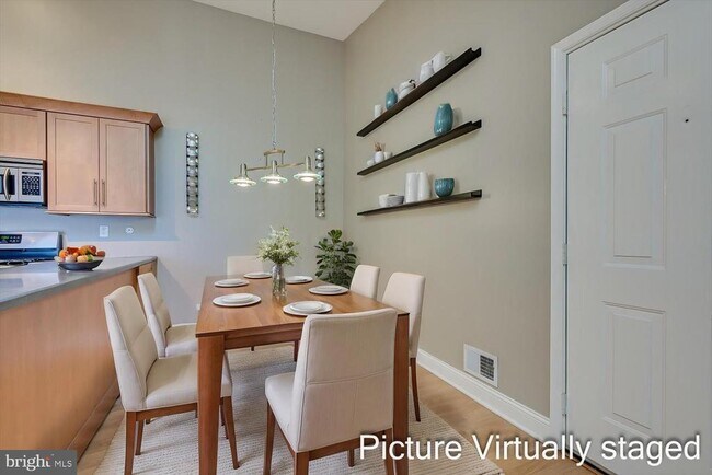 Building Photo - 268 Kempsey Dr