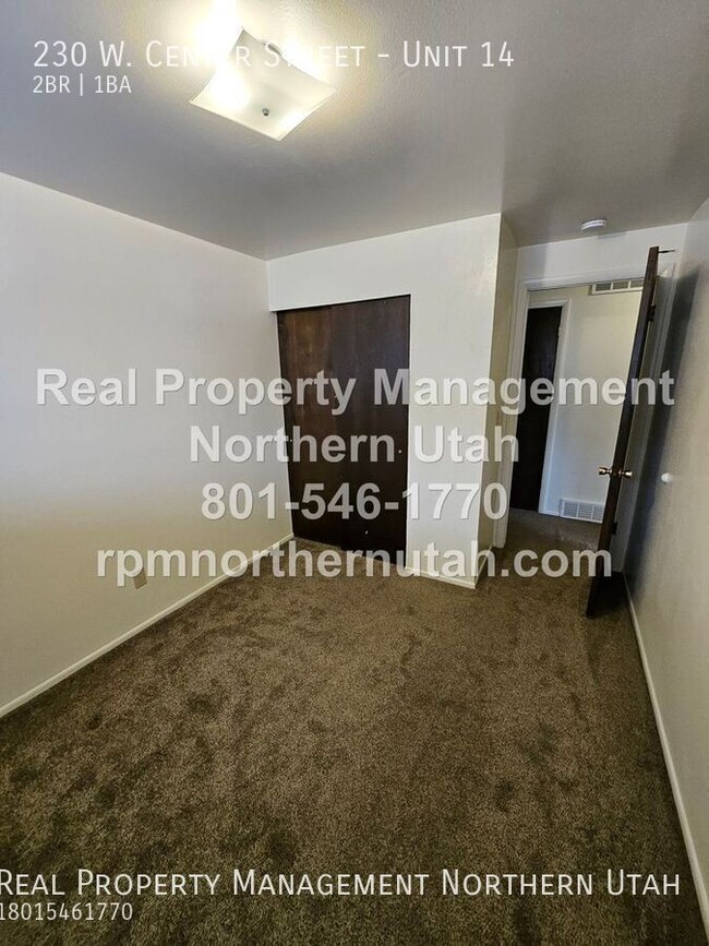 Building Photo - 2 Bedroom 1 Bath Bountiful Apartment Now A...