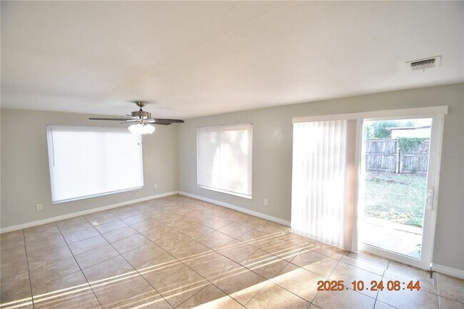 Building Photo - 10011 N 28th St